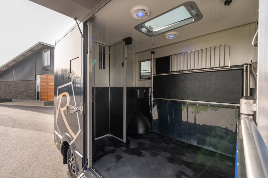Renault Roelofsen Parados 2-horse transport automatic NEW