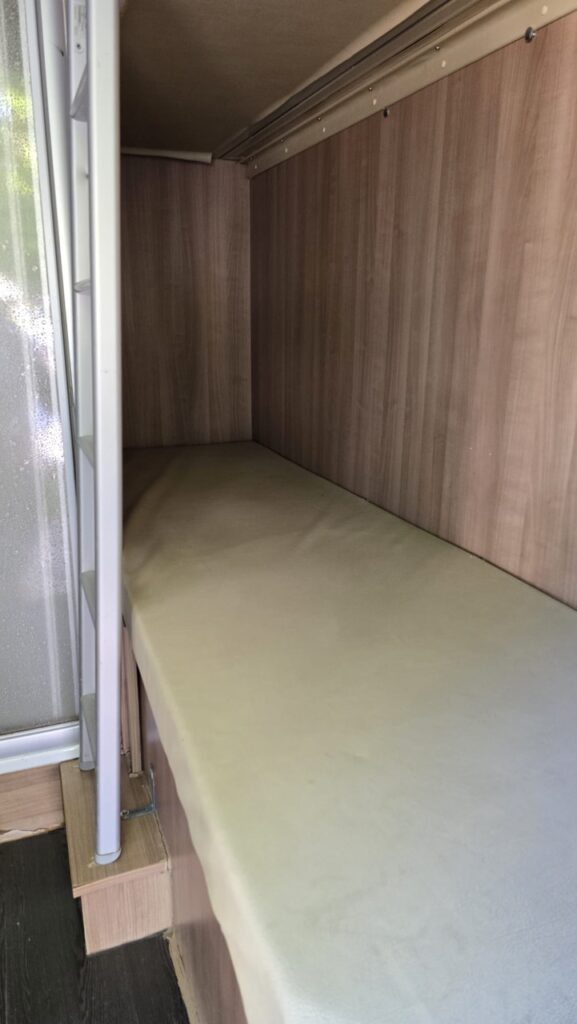 Pferdeanhänger mit Wohnkabine Dusche WC Bett - Im Kundenauftrag