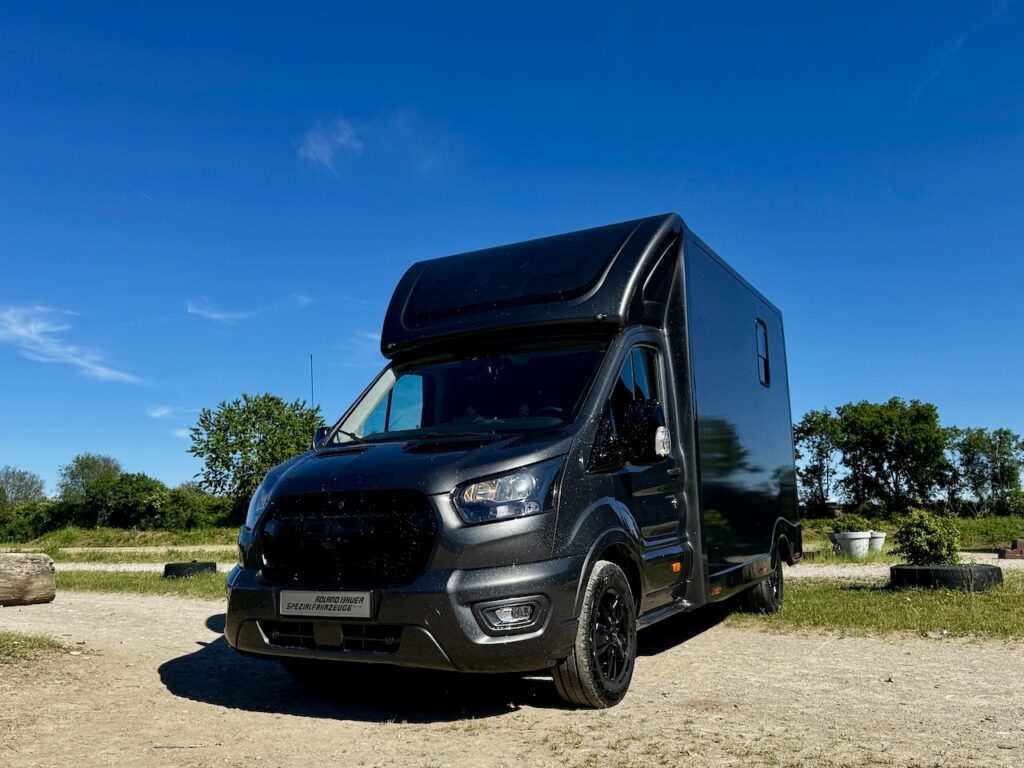 FORD Transit 2-Pferdetransporter Automatik Hengstausstattung NEU - unbenutzter Vorführer