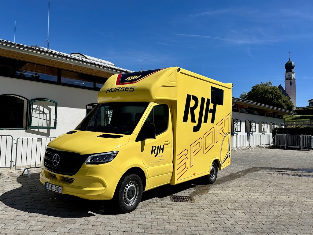 Mercedes-Benz Sprinter 419 CDI RJH Sport 2-horse transporter 3.5t - Show vehicle