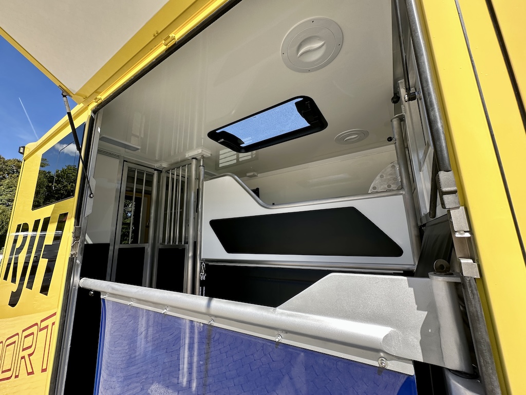 Mercedes-Benz Sprinter 419 CDI RJH Sport 2-horse transporter 3.5t - Show vehicle
